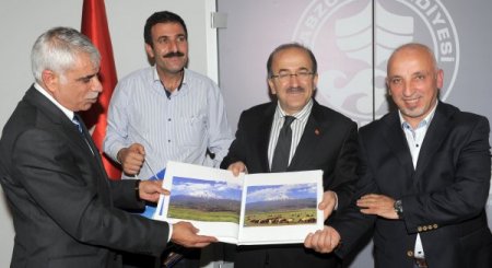 Ağrılı gazeteciler Trabzon'u ziyaret etti