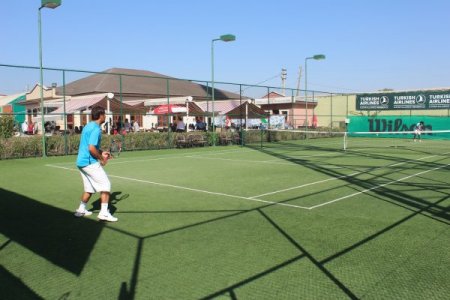 Ağrılı tenisçiler çeyrek finale yükseldi