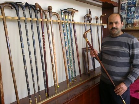 Ahlat’ta araba fiyatına satılan bastonlar alıcı buluyor (Özel)