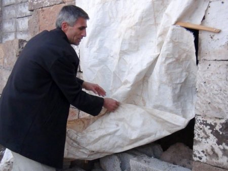 Ahlat'ta binlerce yıllık mağara evler patates deposu olarak kullanılıyor