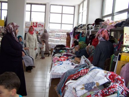 Ahlat’ta İhtiyaç Sahibi Öğrenciler Yararına Kermes Açıldı