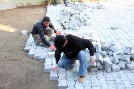 Ahlat'ta Sokaklara Parke Taşı Döşeniyor