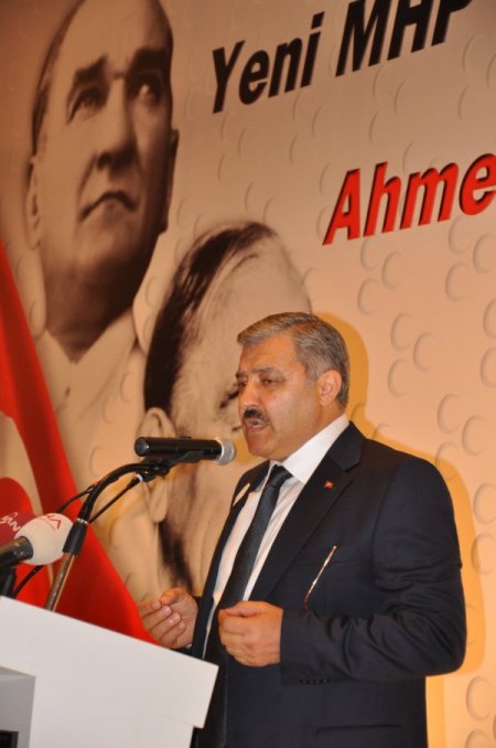 Ahmet Çakar, Mhp Genel Başkanlığı'na Adaylığını Açıkladı