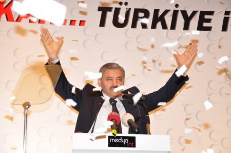 Ahmet Çakar, Mhp Genel Başkanlığı'na Adaylığını Açıkladı