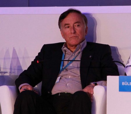 Ahmet Çalık: Ülkelerin gelişebilmesi için iyi yönetilmesi lazım