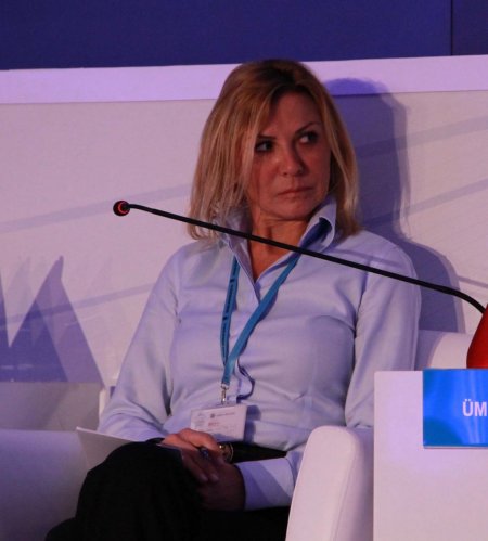 Ahmet Çalık: Ülkelerin gelişebilmesi için iyi yönetilmesi lazım