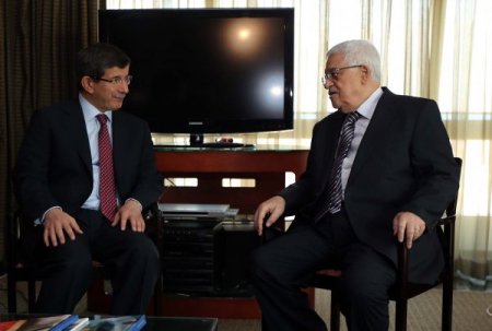 Ahmet Davutoğlu, New York'ta Mahmut Abbas ile bir araya geldi