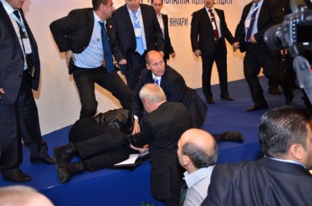 Ahmet Doğan'a saldırı anı böyle görüntülendi (Fotoğraf için)