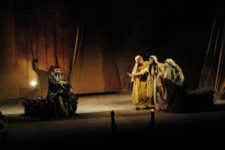 Ahmet Hani'nin 'Mem-u Zin'i bu kez de tiyatro eseri olarak sahnelendi