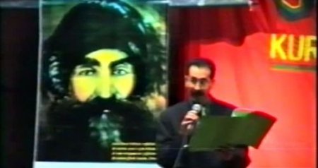 Ahmet Kaya'nın Tartışılan Berlin Konserinin Görüntüleri 17 Yıl Sonra Ortaya Çıktı