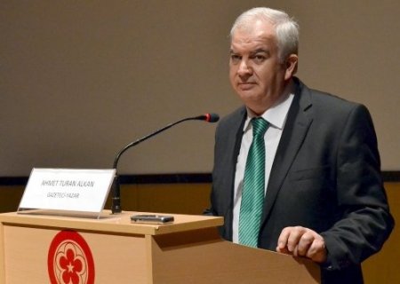 Ahmet turan Alkan, hocalık yaptığı üniversitede konferans verdi