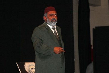 Ahmet Yenilmez Memleketi Ordu'da' Mehmet Akif Dönüyür-safahat' İle Sahne Aldı