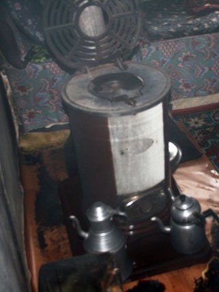 Ahşap evde çıkan yangında bir kişi yaralandı