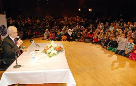Aile huzuru için Efendimiz'in hayatı örnek alınmalı