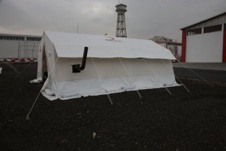 Aile mahremiyetini dikkate alan Kızılay 2 oda, 1 salon çadır yaptı(Özel)