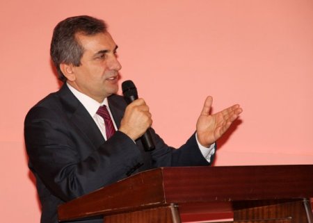 'Ailenin huzurlu olması, toplumun huzurlu olması demektir'