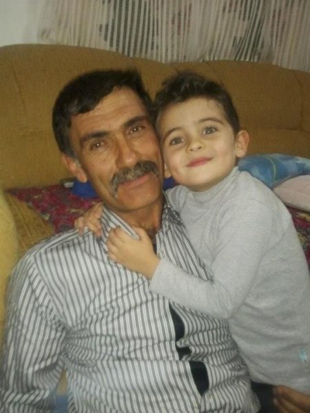 Ailesinden 4 kişiyi silahla yaraladı