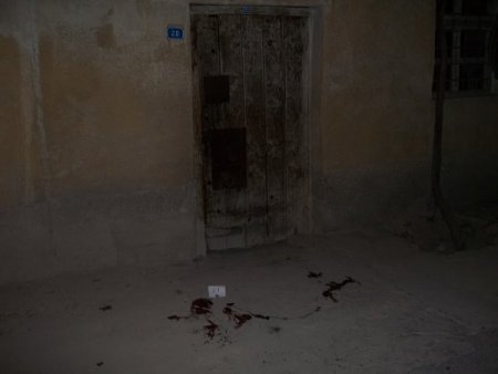 Ailesinden 4 kişiyi silahla yaraladı