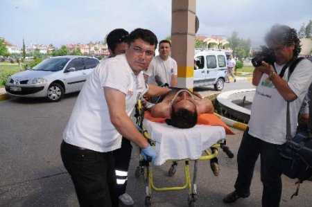 Ailesine 'öldürdük' Diye Ailesine Mesaj Attılar, Mezarlıkta Yaralı Bulundu