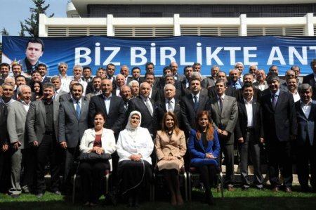 Ak Parti, Antalya’da Mustafa Köse İle Devam Kararı Aldı