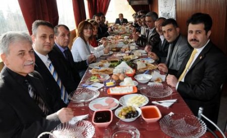 Ak Parti Adana Milletvekili Gürkan: Demokratik Açılım İle Türkiye'nin Standartlarını Ab Ülkelerindeki Seviyeye Çıkaracağız