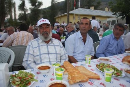 Ak Parti Adana Milletvekili Ünüvar Muhtarlarla Bir Araya Geldi