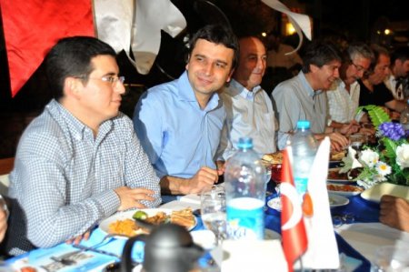 Ak Parti Antalya İl Teşkilatı İftarda Basın Mensuplarıyla Buluştu