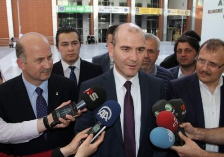 AK Parti Genel Başkan Yardımcısı Soylu: Anayasanın üzerine su içirtmeyiz