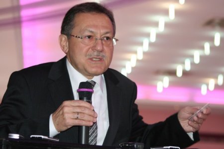 AK Parti Genel Başkan Yardımcısı Uğur, 86 oda başkanına büyükşehiri anlattı