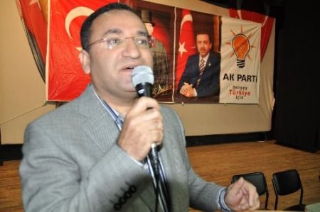 Ak Parti Grup Başkanvekili Bozdağ: 3 General Hukukun Gereği Olarak Açığa Alınmıştır