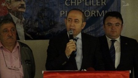 'AK Parti her seçimde oyunu artırıyor ancak demokrasiden uzaklaşıyor'