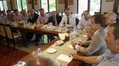 Ak Parti İl Başkanı Yalçın, Belediye Ve İlçe Başkanlarıyla Buluştu