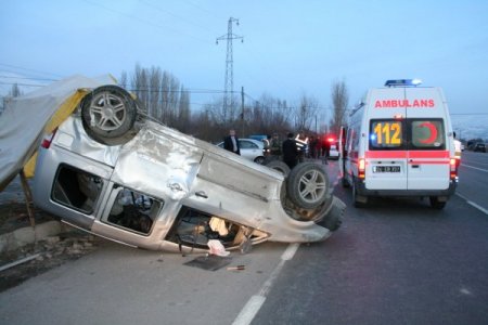 Ak Parti İl Başkanı'nın Kullandığı Otomobil Kaza Yaptı: 1 Ölü 2 Yaralı