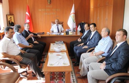 AK Parti İl Yönetimi, Gıda Tarım ve Hayvancılık İl Müdürü'nü ziyaret etti