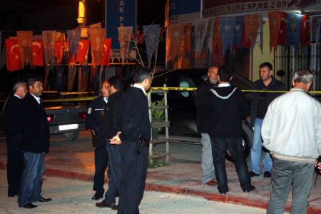 Ak Parti İlçe Binasına Bırakılan Parça Tesirli Ses Bombası Patladı