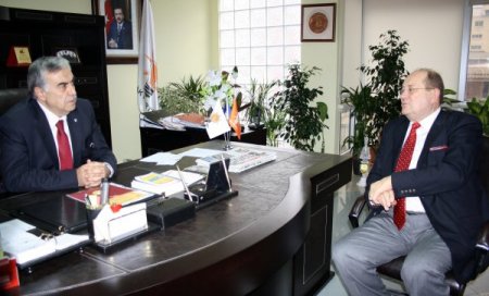 Ak Parti İzmir İl Başkanı Akay: Esnaflar Ekonominin, Siyasetin Ve İstikbalin Bel Kemiği