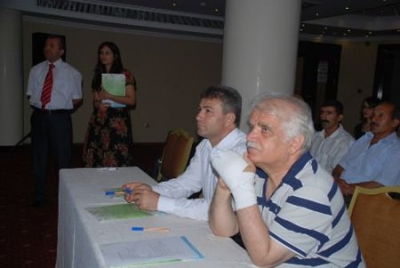 Ak Parti İzmir İl Başkanı Kabak, Teşkilatları Dolaşıp Referandumu Anlatıyor