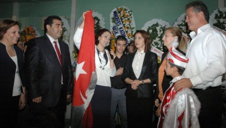 AK Parti İzmir İl Kadın Kolları'ndan sünnet şöleni