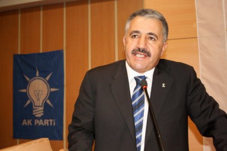 Ak Parti Kars Milletvekili Adayları Şehir Turu Attı