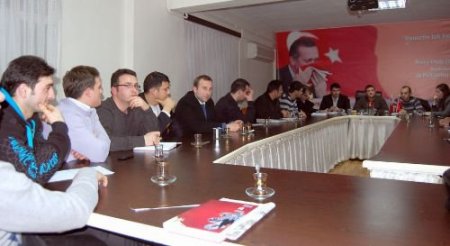 Ak Parti Koaceli Gençlik Kolları Başkanı Pehlivan: Güçlü Birliği Yapanlar Prim Peşinde