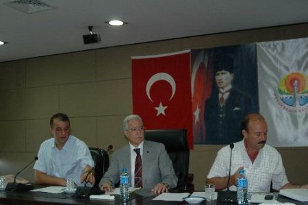 Ak Parti Meclis Üyesi Acembekiroğlu'nun İddiası: İncirlik Hava Üssü'nde 90 Atom Bombası Var