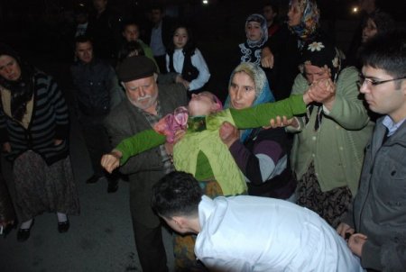 Ak Parti Milletvekili Adayı Ercan Candan Ve Ailesi Kaza Geçirdi: 4 Yaralı