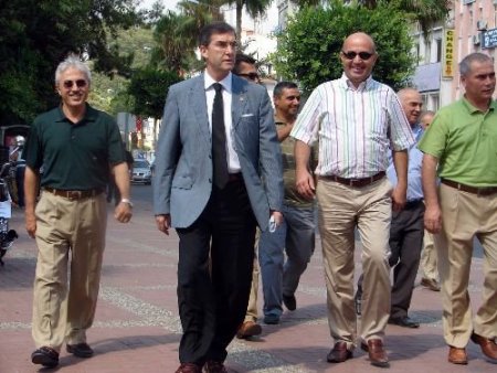 Ak Parti Milletvekili Badak: Yıllardır Kangren Olmuş Sorunları Sümen Altı Ederek Bir Yere Varamayız