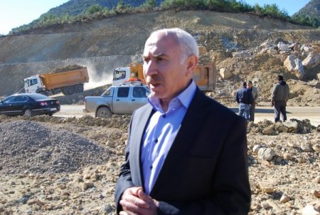 Ak Parti Milletvekili Küçükaydın Kozan'da İncelemelerde Bulundu