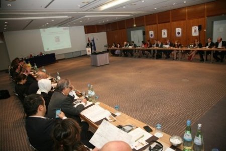 AK Parti Milletvekili Tekelioğlu, Berlin’de İzmir EXPO için destek istedi