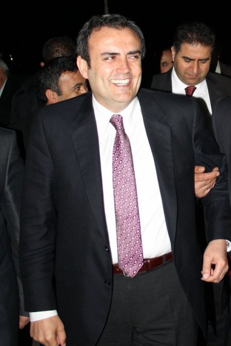 AK Parti Milletvekili Ünal: Kaynağı belirsiz belgeler üzerinden sorun çözülmez