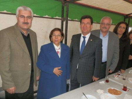 AK Parti milletvekilleri Arslan ailesine taziye ziyaretinde bulundu