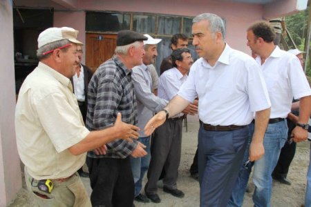 Ak Parti Mkyk Üyesi Demir, Selin Vurduğu Yakakent’te İnceleme Yaptı