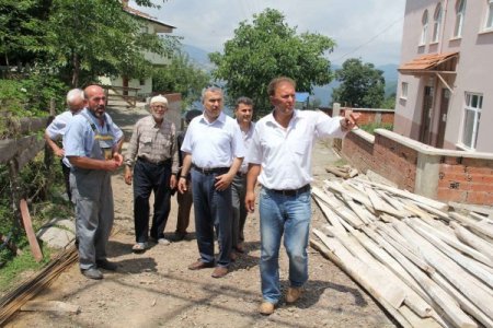 Ak Parti Mkyk Üyesi Demir, Selin Vurduğu Yakakent’te İnceleme Yaptı