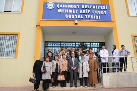 AK Parti Şehitkamil İlçe Kadın Kolları üyeleri Şahinbey'i gezdi